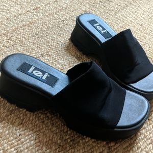 90's retro lei platform slipons